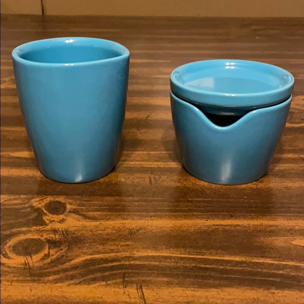 CorningWare Cream and Sugar Set